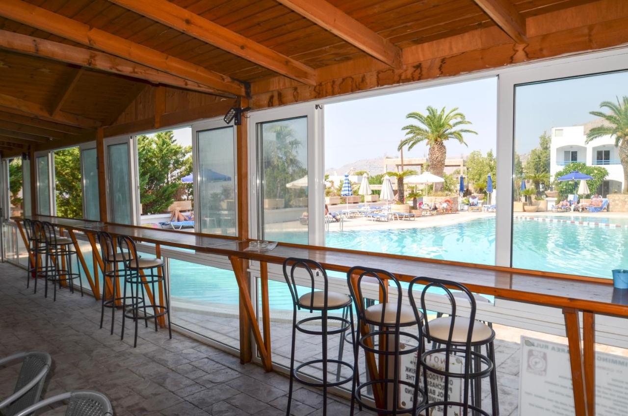 Pefki  Coliseum Studios & Apartments מראה חיצוני תמונה